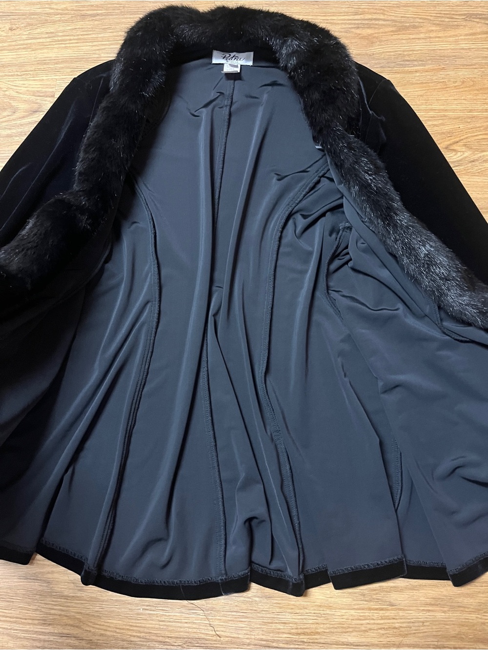 Vintage Patra Black Velvet Coat Cardigan with Faux Fur Trim Goth Witchy Glam 3X - Picture 5 of 10